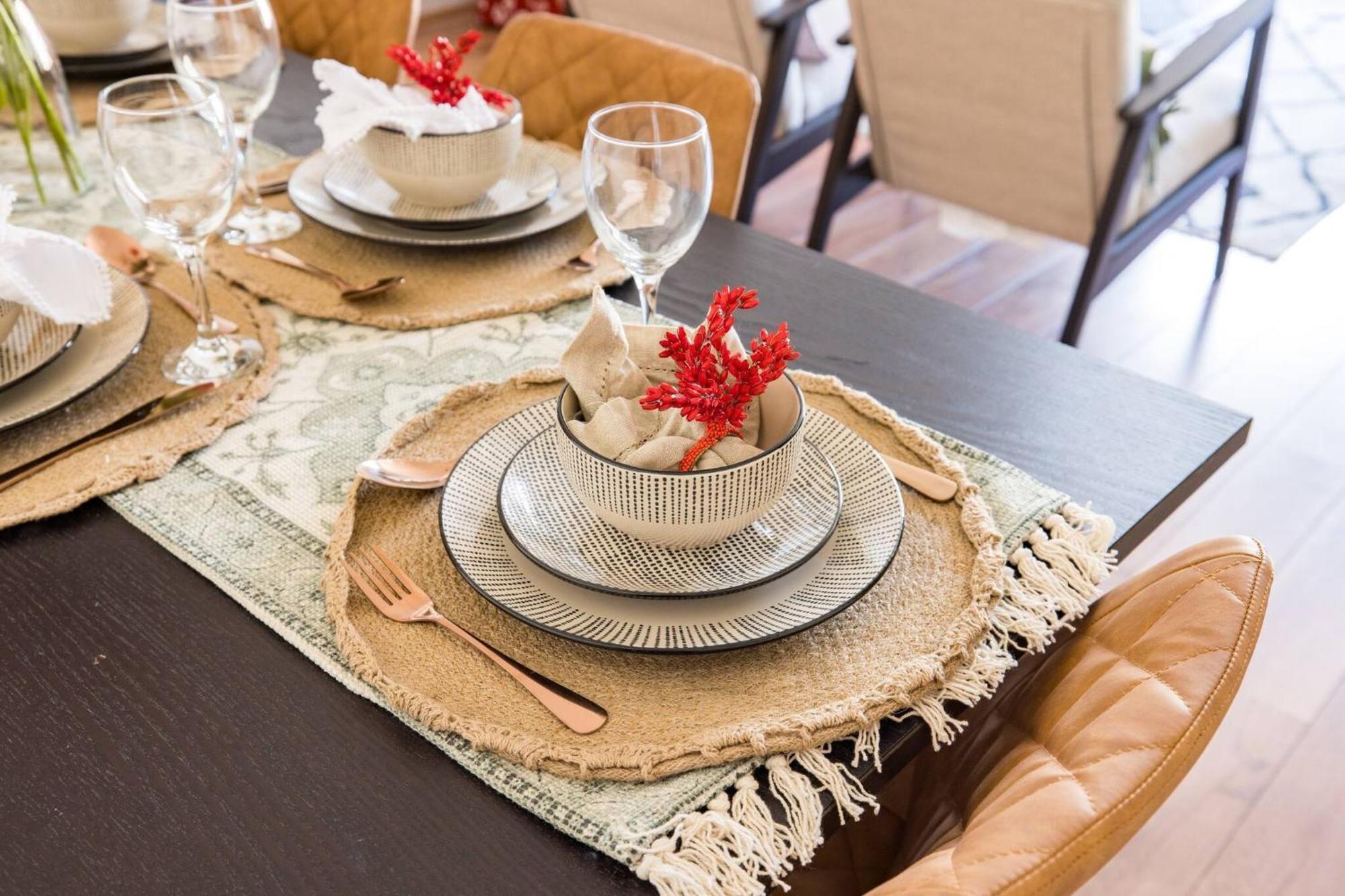 Wild Roses Service Apartments - East India ลอนดอน ภายนอก รูปภาพ